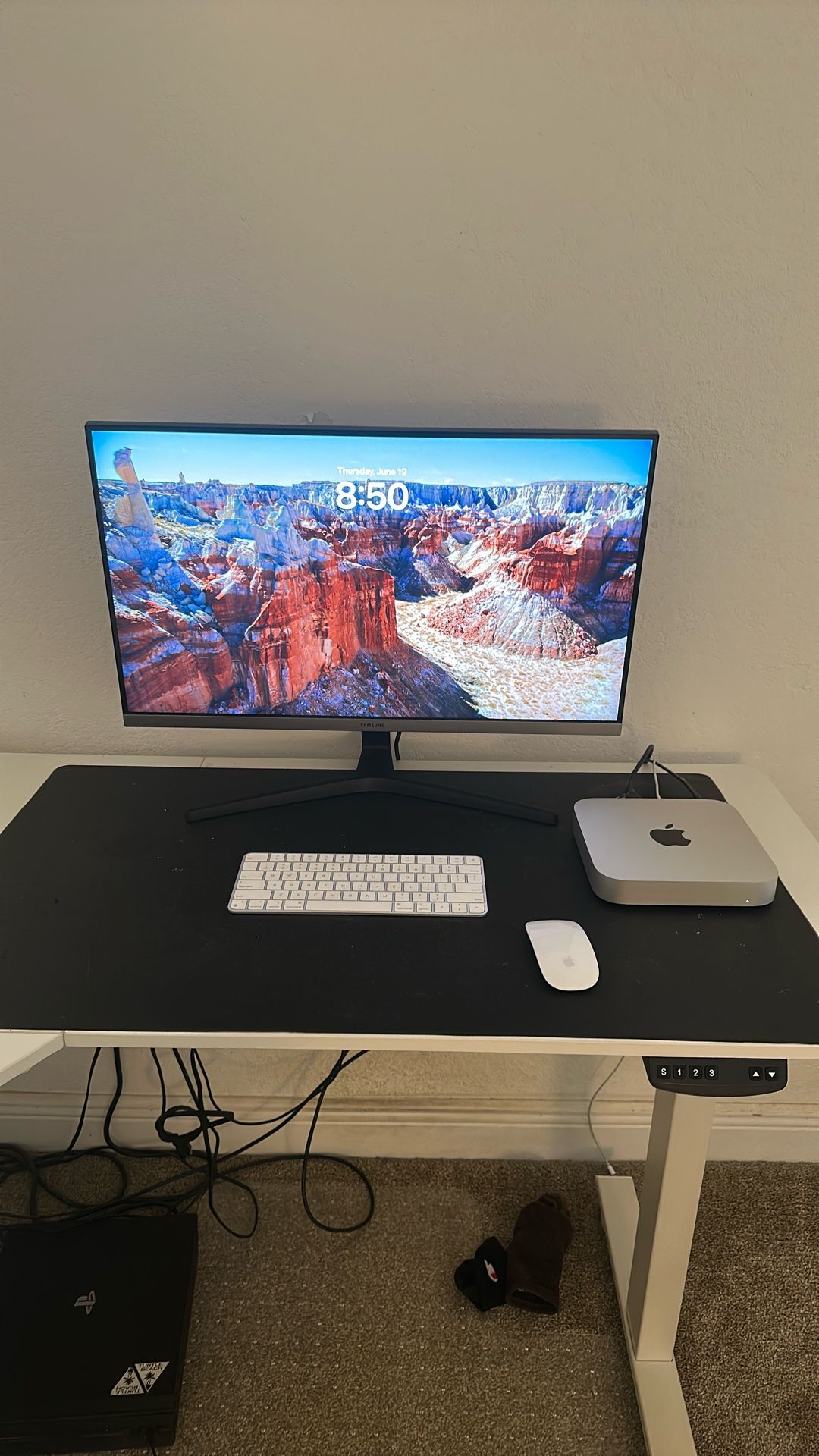 Samsung 30in 4K Monitor HDR