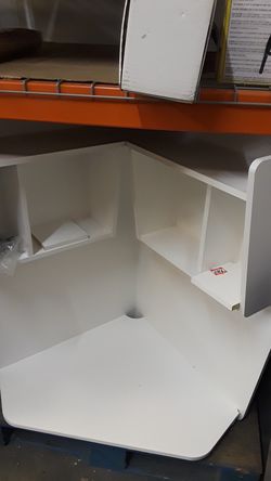 Corner desk