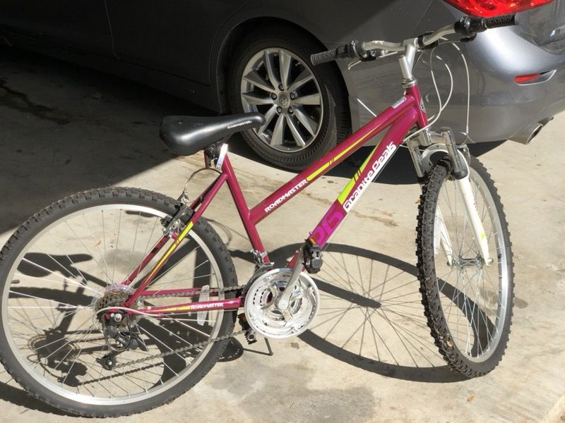 Roadmaster granite peak cheap ladies mountain bike