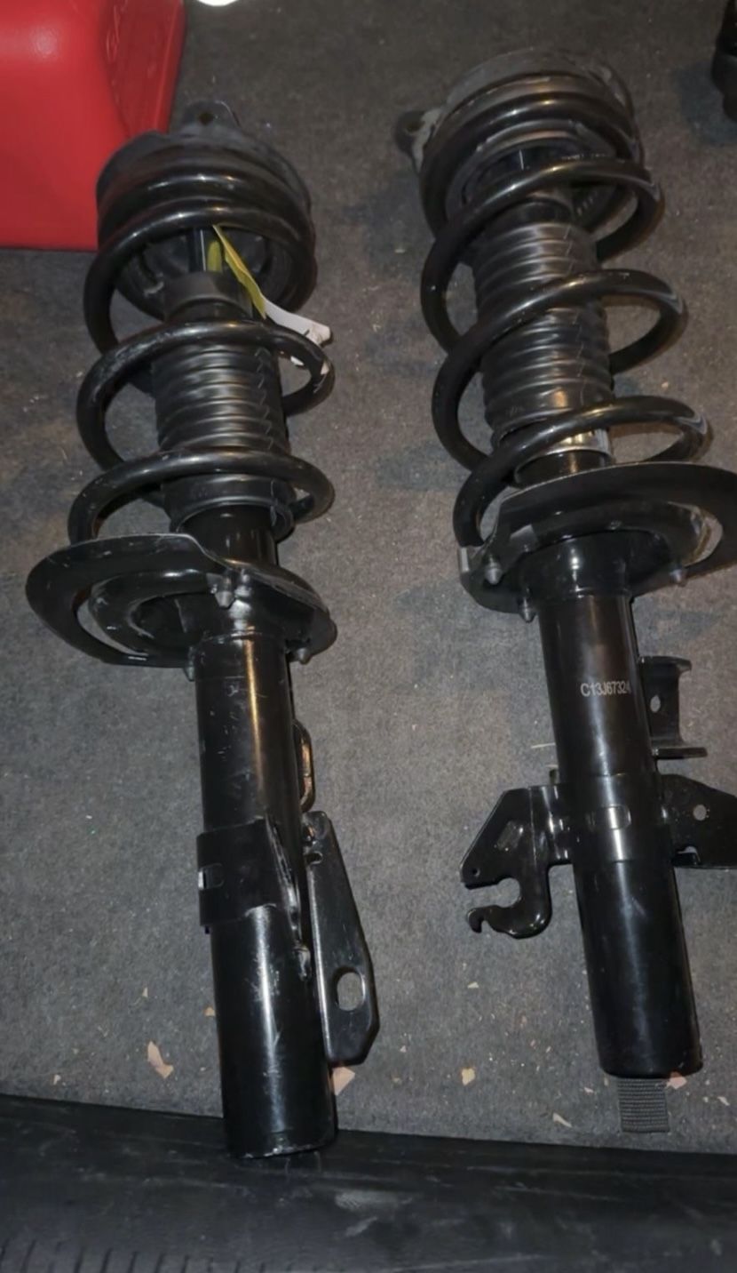 2015 Chrysler 200c Front Struts 