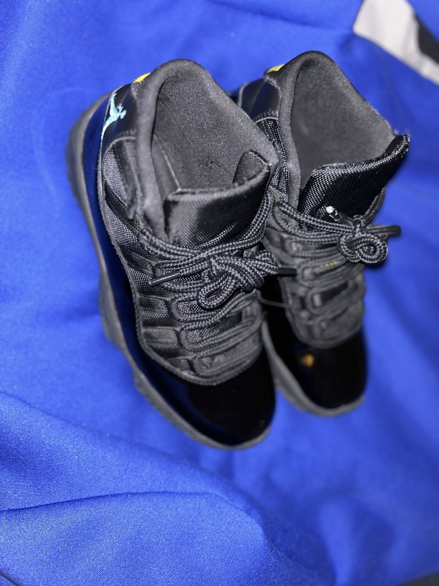 Jordan 11 Gamma Blue
