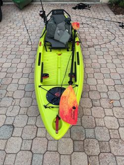 Crescent fishing kayak - comes with all accessories