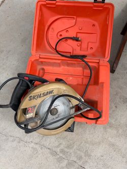 Skilsaw Circular Saw with Case