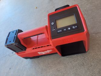 Milwaukee M18 portable inflator...FIRM PRICE_PRECIO FIJO $149 USADO_USED