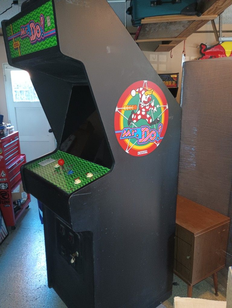 Vintage Arcade Game Rare Find  1982