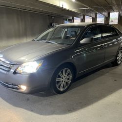 2005 Avalon 