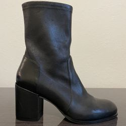Stuart Weitzman Size 6