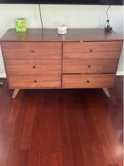 Used All Modern King Bedroom Set
