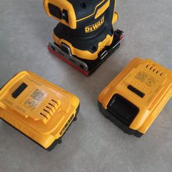 DeWalt Palm Sander