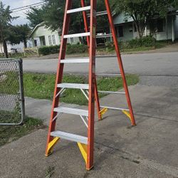 8 Ft Werner Fiberglass Ladder