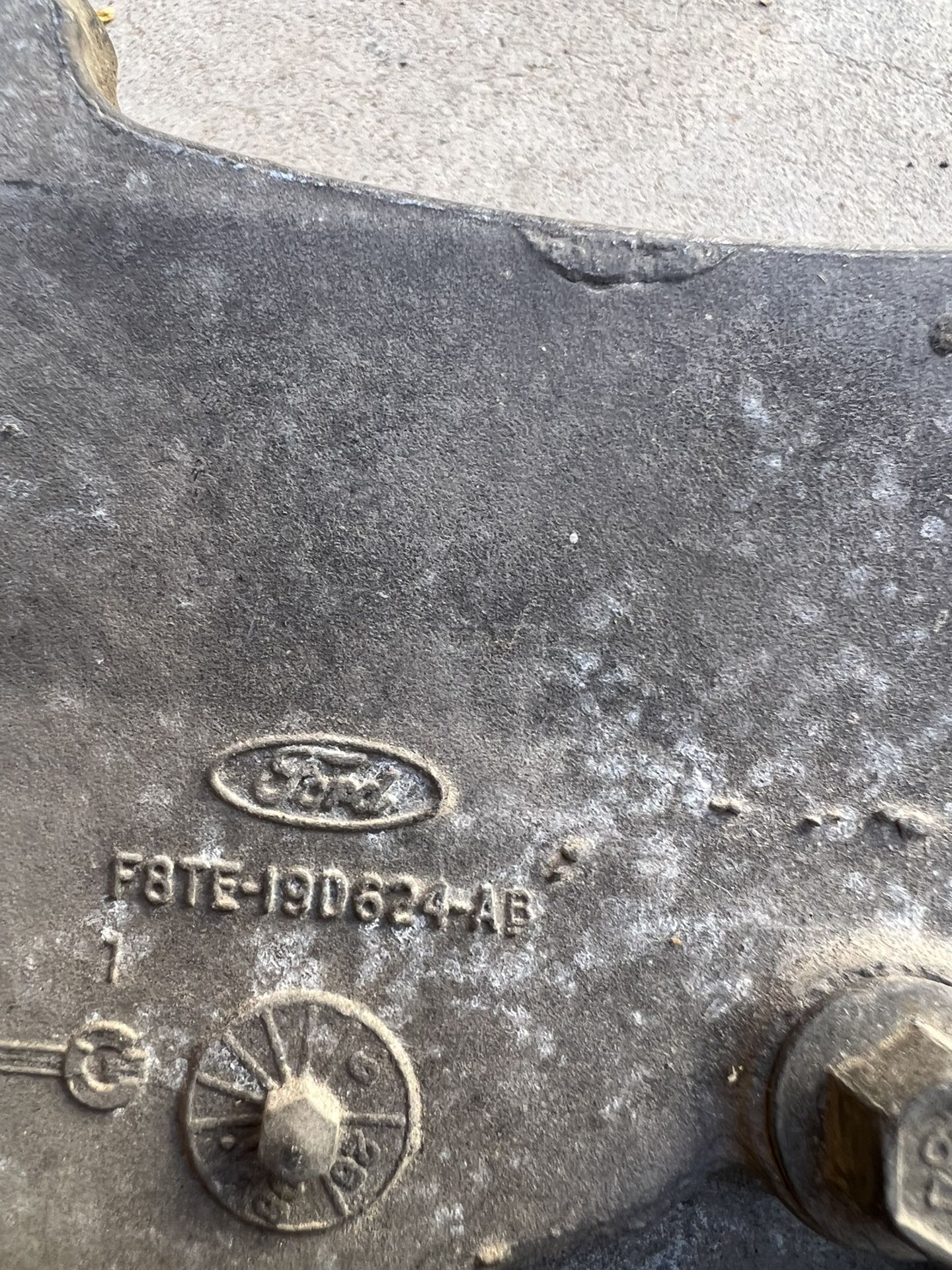 F250 F350 7.3 Ford Powerstroke diesel AC/alternator bracket F8TE-19D624-AB OEM