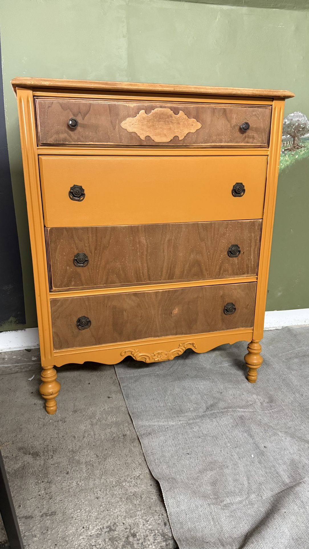 Dresser
