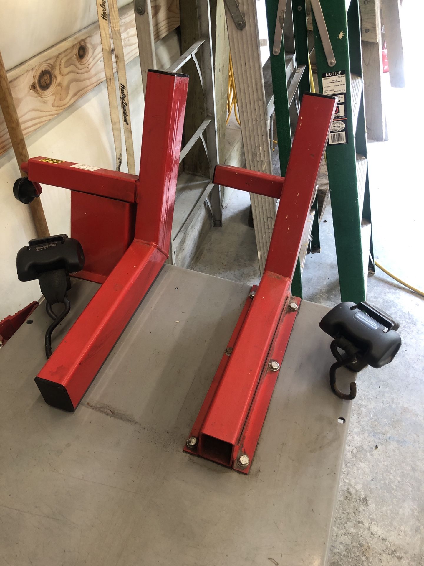 Handy Motorcycle Lift Table for Sale in Lynnwood, WA OfferUp