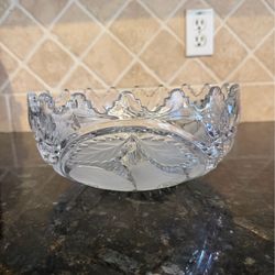 Crystal serving bowl