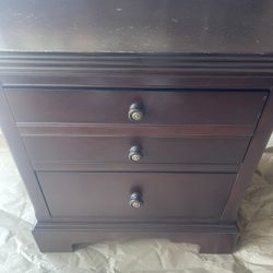 (2) The Pair Nice Small Dresers