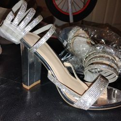"Wild Diva Lounge" Heels("4) Size 6.5