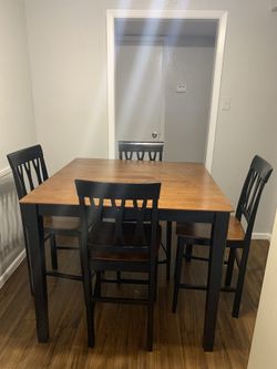 4 Chair table