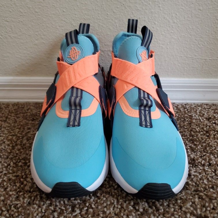 Nike Huarache Size 6Y