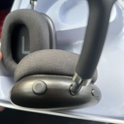 Apple Airpod Maxes