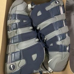 Nike Uptempo 