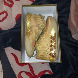 New Puma Gold Sneakers Men's 7 Womens 9