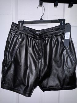 Size Meduim Fashion Nova Leather Shorts 