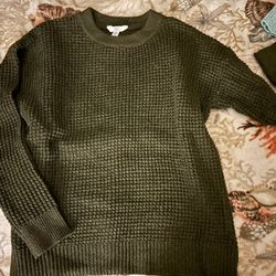 Women’s Medium Sweater Top