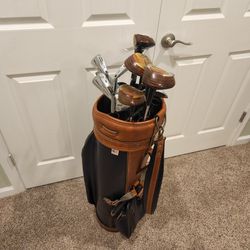 Beautiful Vintage Palmer Bag with 14 wilson golf  clubs