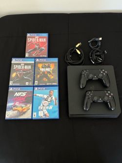 PS4 Slim Bundle – 5 Games, 2 Controllers & Cables