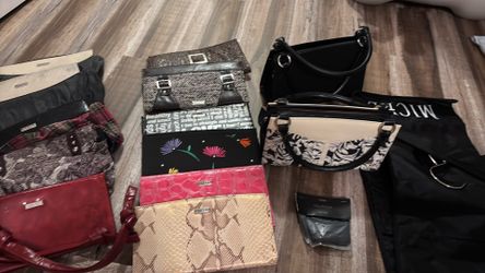 Lot of Miche Changeable Purses, Covers, and Accessories