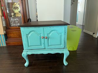 Aqua table