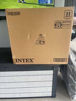 Intex 2650 Krystal clear sand filter and salt water pump system