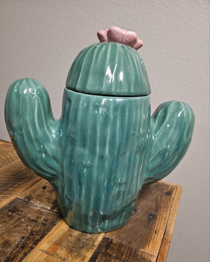 Vintage Treasure Craft Saguaro Cactus Cookie Jar -