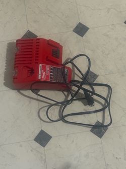 Milwaukee M18 M12 Charger
