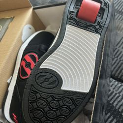 Heelys Roller Shoes Size 2Y Black/Red