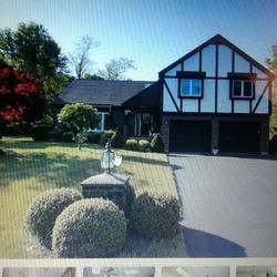 BEAUTIFIL 4 BEDROOM SPLIT LEVEL TUDOR STYLE HOME. 3 1/2 BATHS CENTRAL AIR CITY WATER CITY SEWER. 3/4 ACRE LEVEL LOT. MOVE IN CONDITION.. 329.900