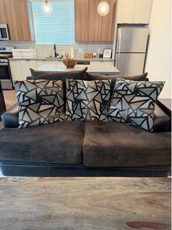 Free Love Sofa
