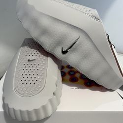 Chrome Nike Mind 001  Size : 6M 100% authentic