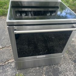 Electric Stove Works Great 
