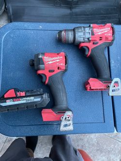 Milwaukee M18 Fuel Drill & Impact Driver Combo