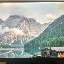 LG UltraGear 32” Class (31.5”) Monitor WQHD (1440)