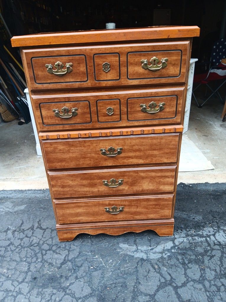 5-Drawer Dresser