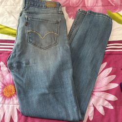 Levi’s Woman, Size 27 $5