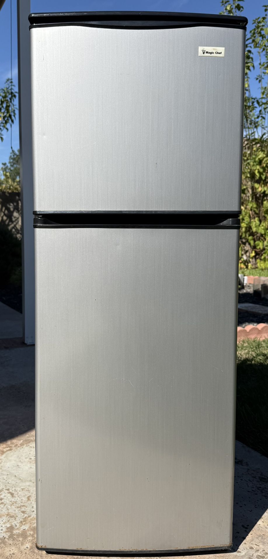 Magic chef Refrigerator
