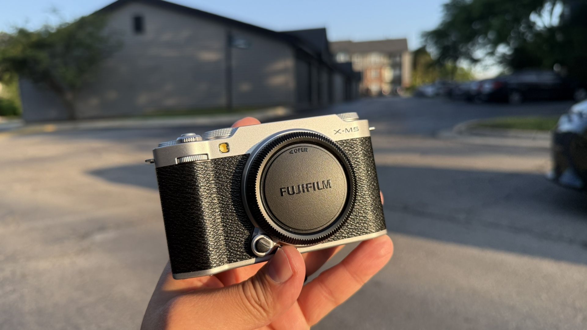 FUJIFILM X-M5 (Like new) NO LENS. BODY ONLY.