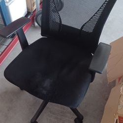 Black Fabric Office Chair With Arm Rests