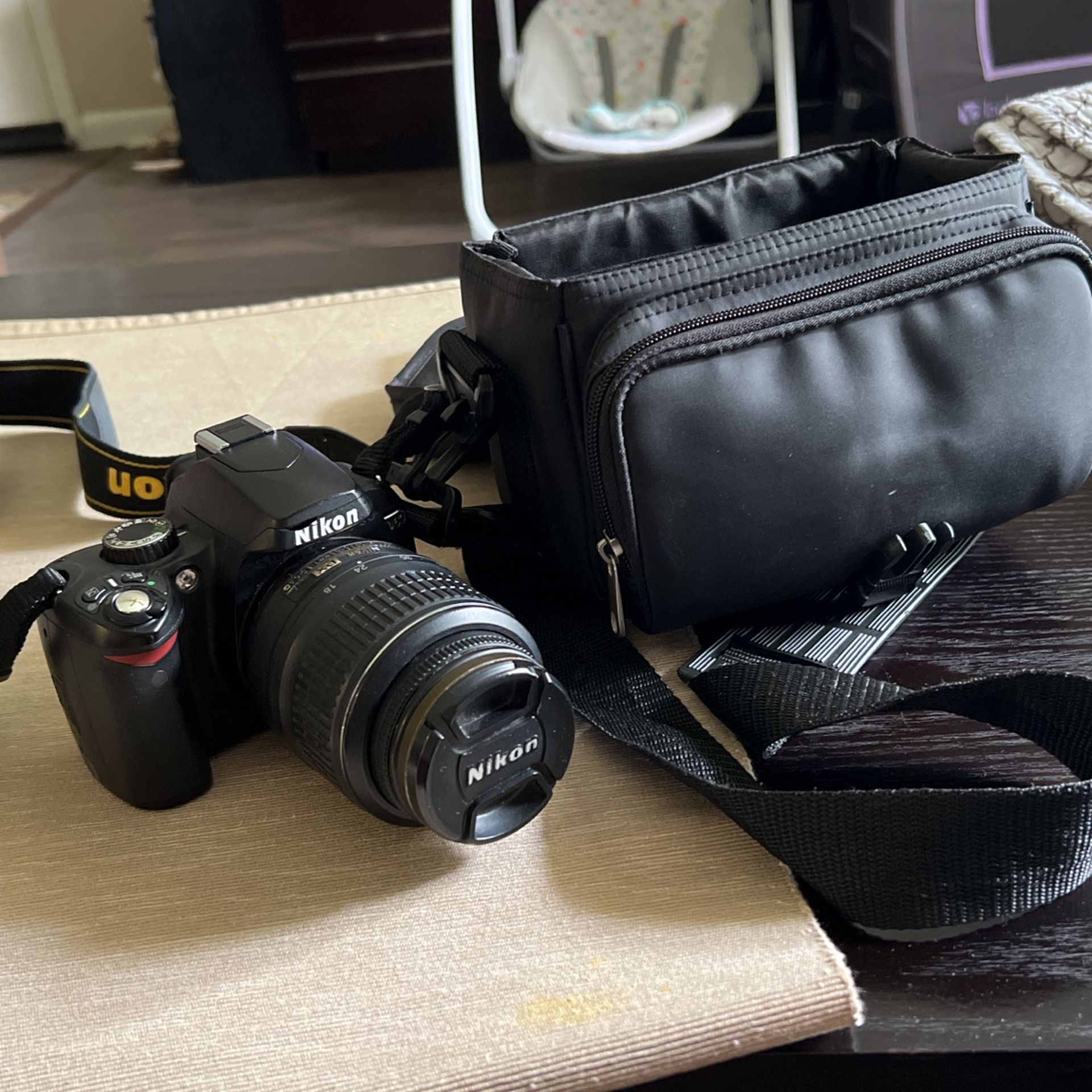 Nikon D60 DSLR FOR SALE