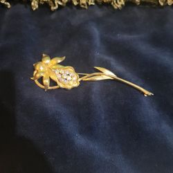 Gold Flower With Rhinestones Brooch 