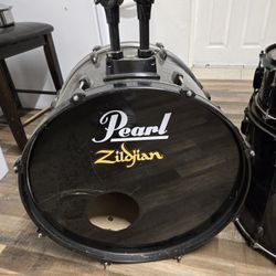 Pearl Drum Set 