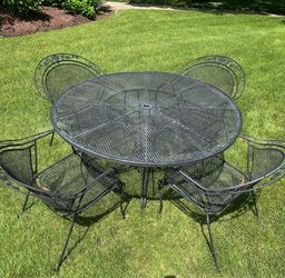 Wrought Iron Patio Table and Chairs